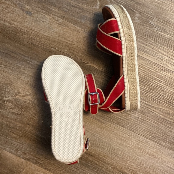 Red sandals - Picture 4 of 4